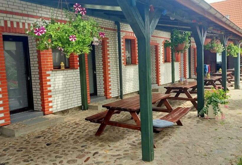 חדר סטודיו סטנדרד, Folwark Na Półwyspie