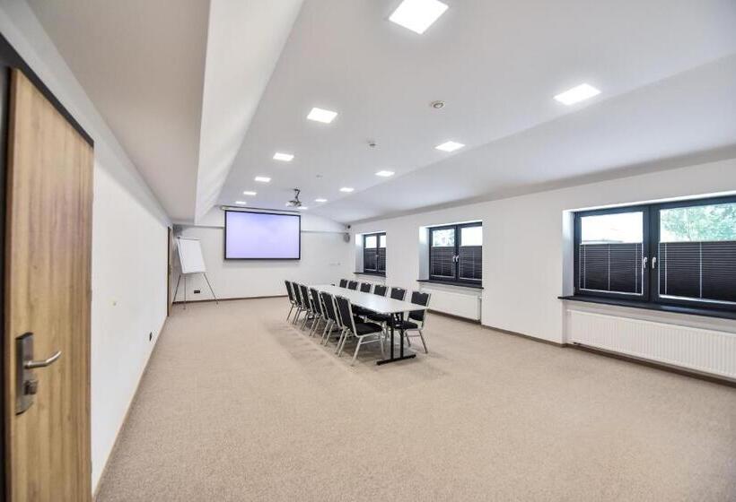 اتاق لوکس سه تخته, Sport Rooms Spała