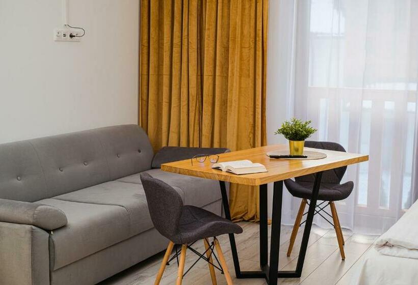 آپارتمان 1 خوابه, Apartamenty Homole