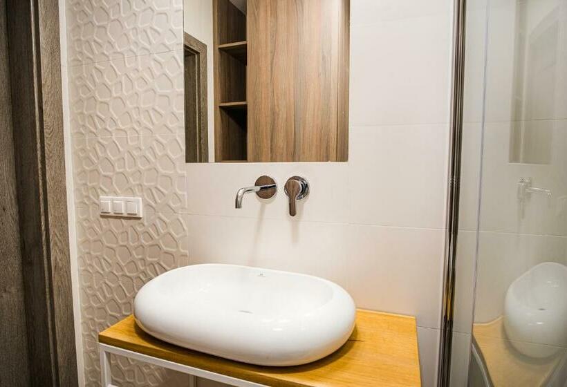 آپارتمان 1 خوابه, Apartamenty Homole