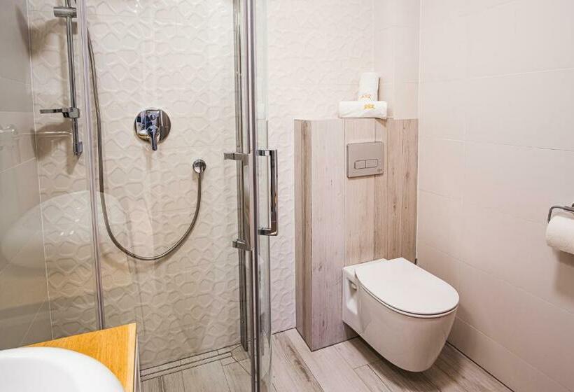 آپارتمان 1 خوابه, Apartamenty Homole