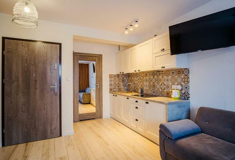 آپارتمان 1 خوابه, Apartamenty Homole