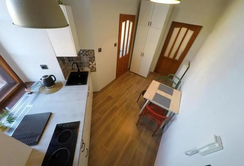 スタンダードスタジオ, Apartamenty W Wieży