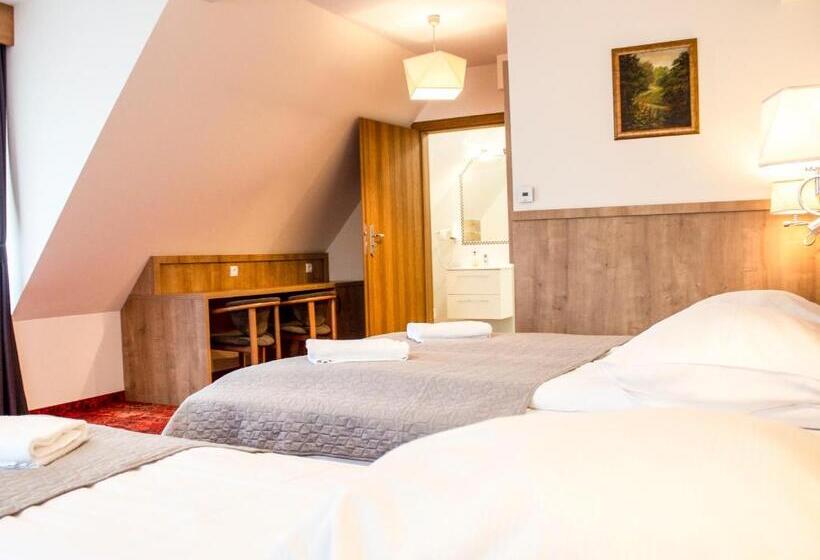 اتاق لوکس سه تخته, żelazne Wrota