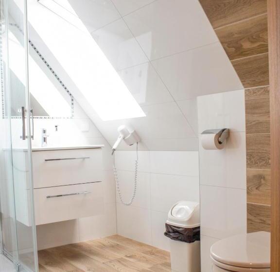 استودیوی استاندارد, żelazne Wrota