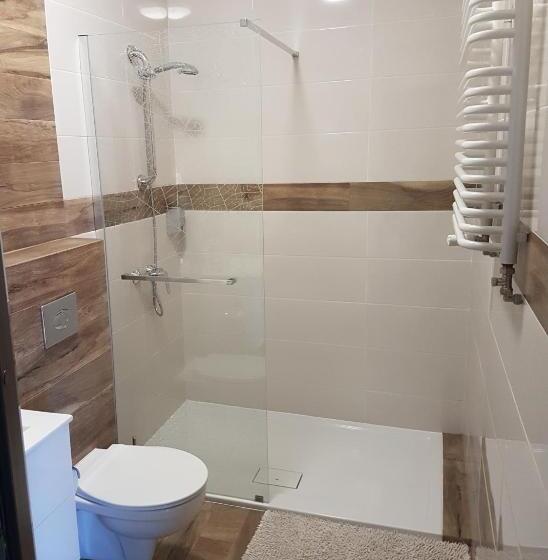 اتاق استاندارد سه نفره, Jaśminowy Gaj