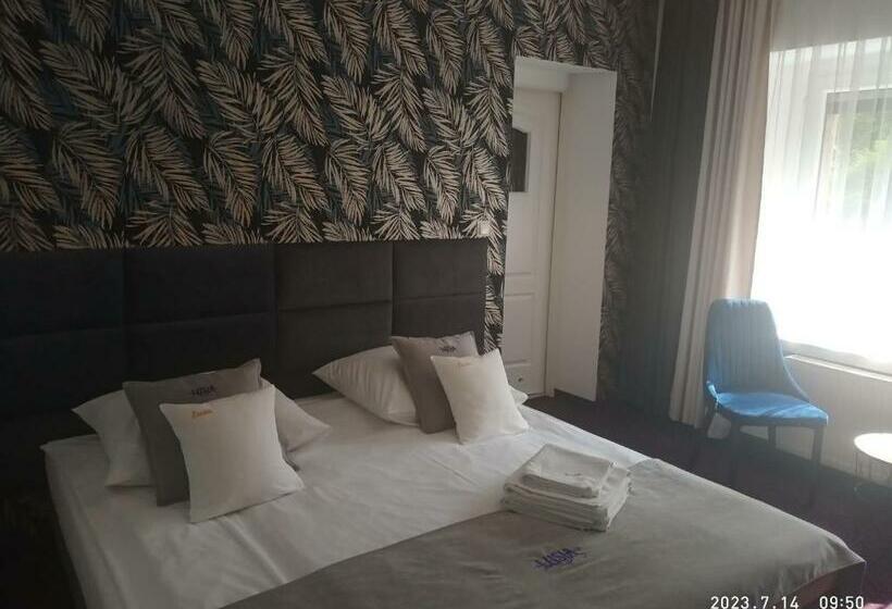 חדר סטנדרט, Lusia