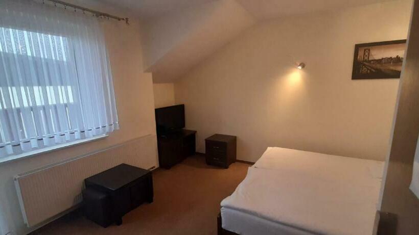 חדר סטנדרט עם מרפסת, Lusia