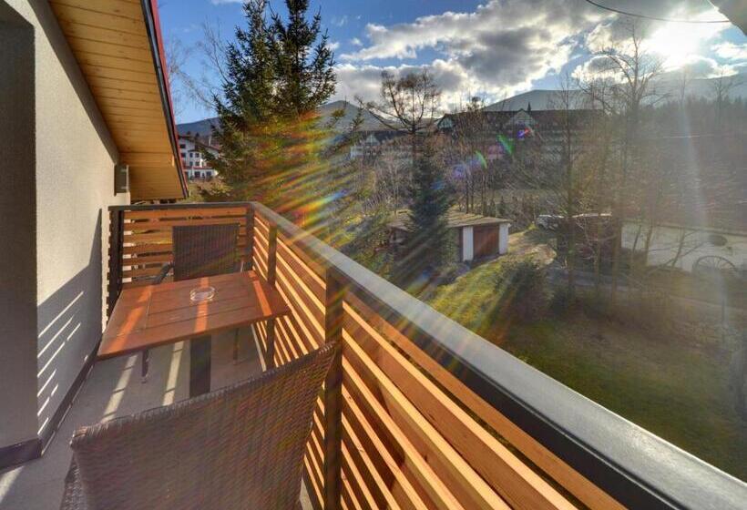 اتاق لوکس چهار تخته, Walizka Wspomnień