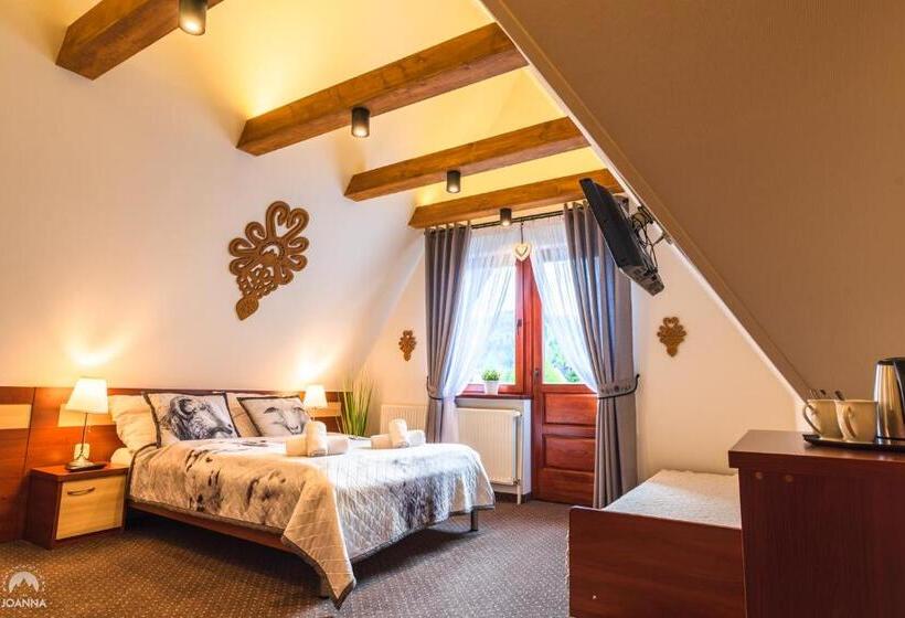 اتاق استاندارد سه نفره, Willa Joanna