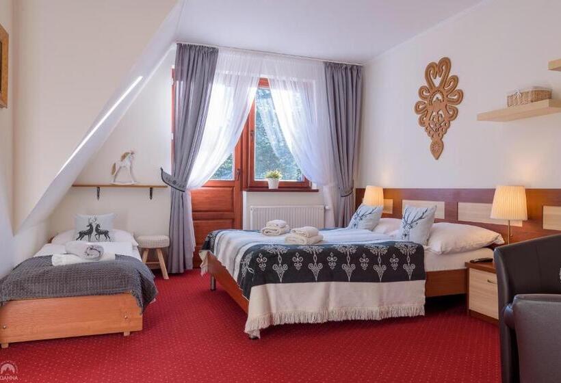 اتاق استاندارد سه نفره, Willa Joanna