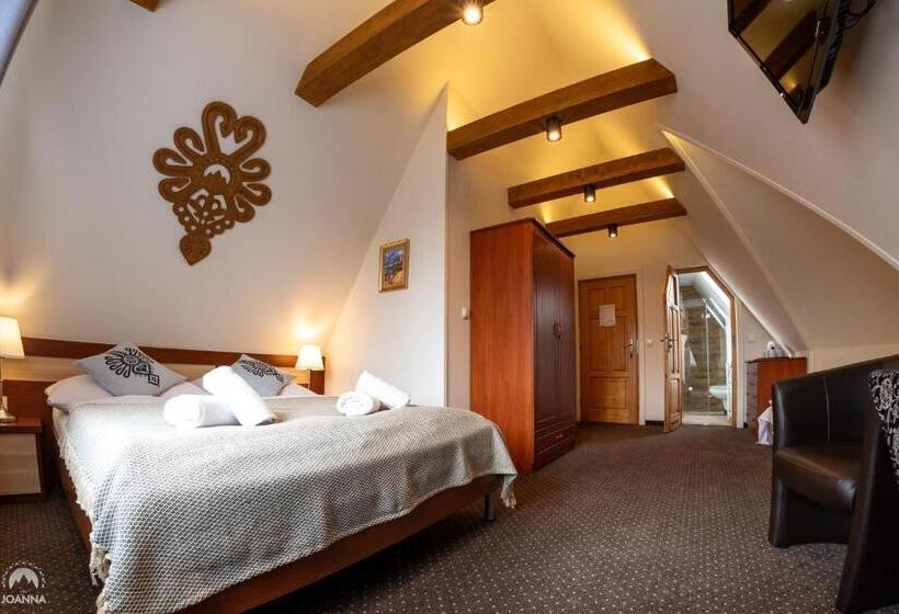 اتاق استاندارد چهار تخته, Willa Joanna