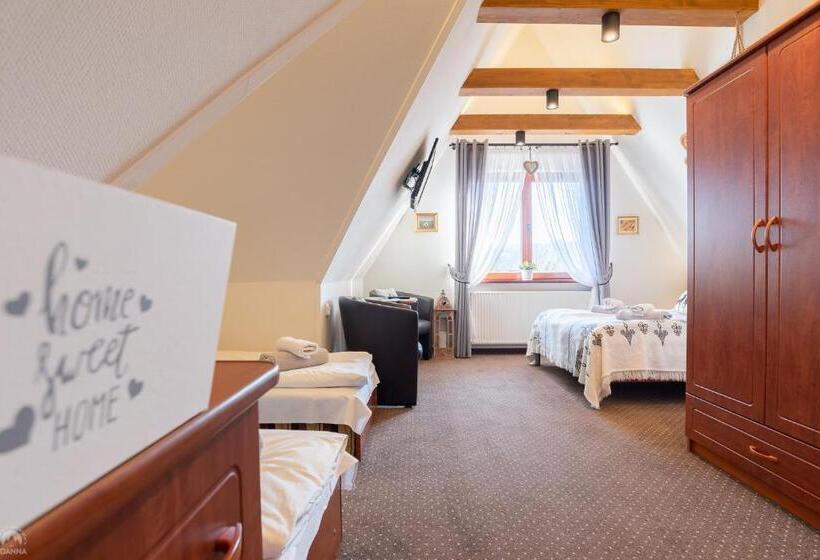 اتاق استاندارد چهار تخته, Willa Joanna