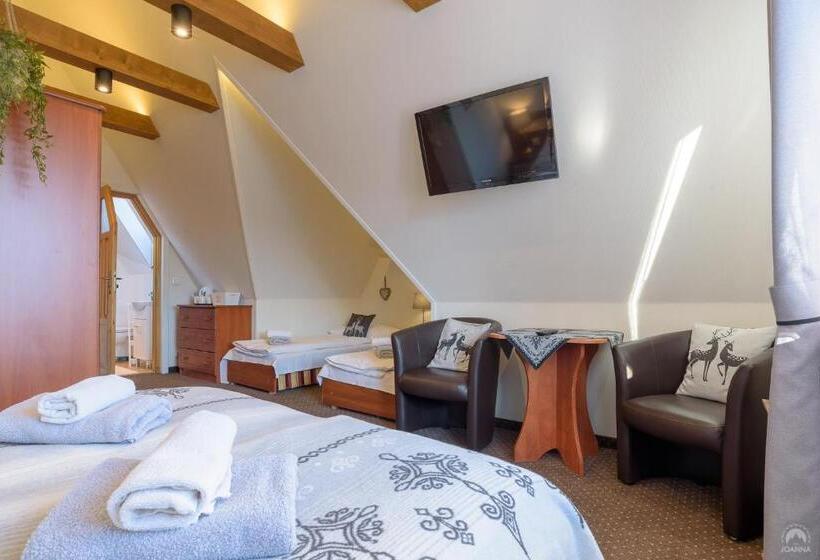 اتاق استاندارد چهار تخته, Willa Joanna