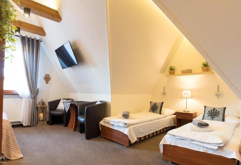 اتاق استاندارد چهار تخته, Willa Joanna