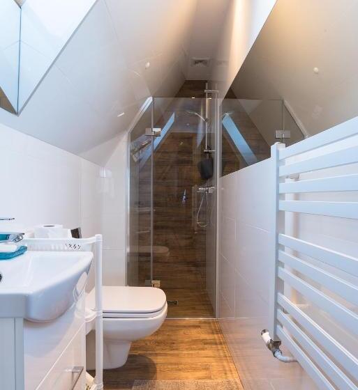 اتاق استاندارد چهار تخته, Willa Joanna