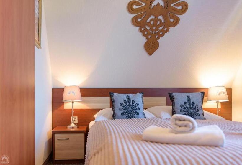 اتاق استاندارد چهار تخته, Willa Joanna