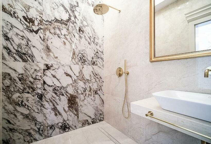 اتاق استاندارد, Zatoka Aniołów