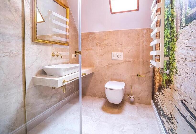 استودیو خانوادگی, Zatoka Aniołów