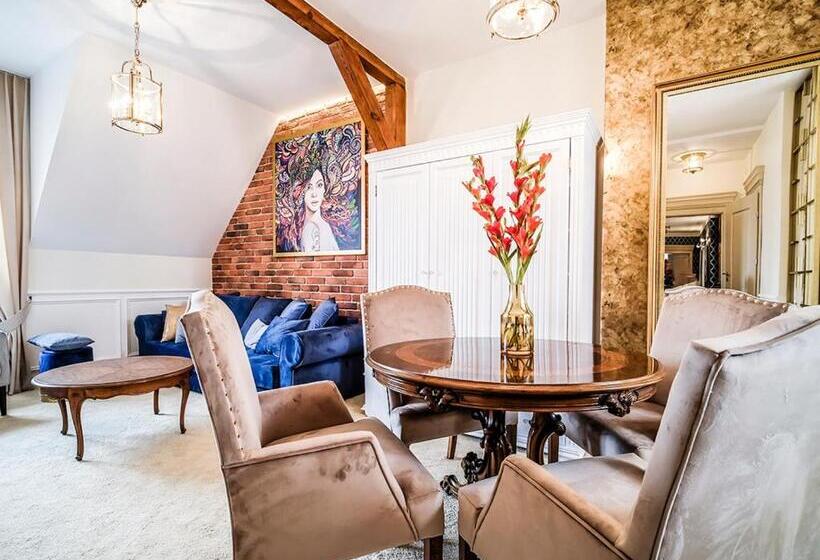 استودیو خانوادگی, Zatoka Aniołów