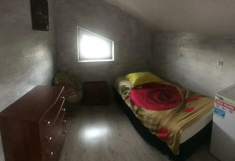 スタンダードシングルルーム, Hostel Radom