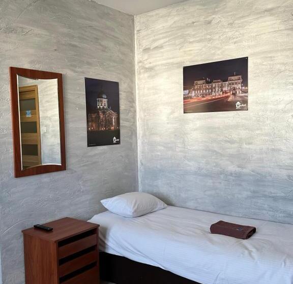 이코노미 쿼드러플룸(공용 화장실), Hostel Radom