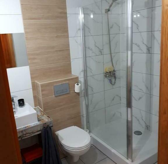 Economy Triple Room, Hostel Staromiejski