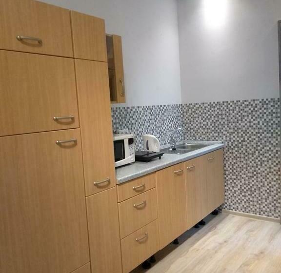 Economy Triple Room, Hostel Staromiejski