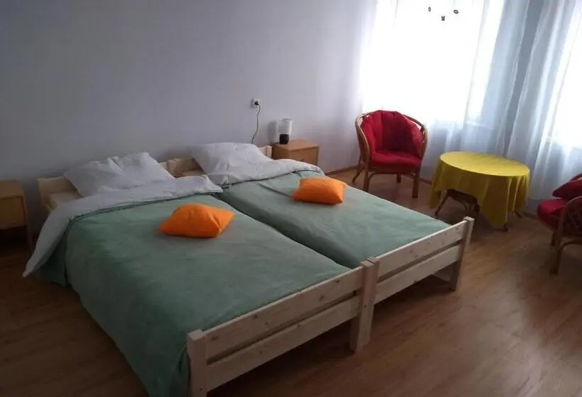 Standard-studio, Hostel Staromiejski
