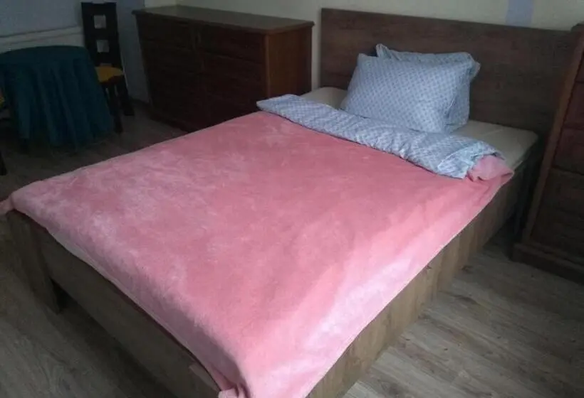 Standard-studio King-vuode, Hostel Staromiejski