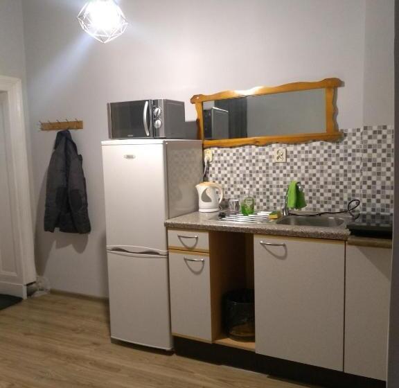 استودیو استاندارد با تخت کینگ, Hostel Staromiejski