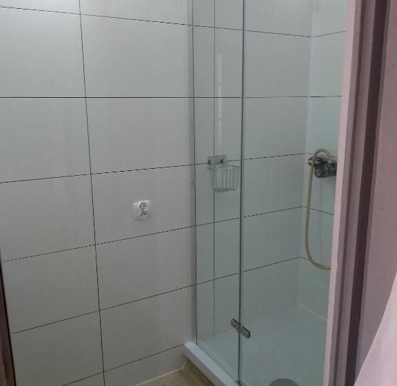 اتاق اکونومی, Hostel Staromiejski