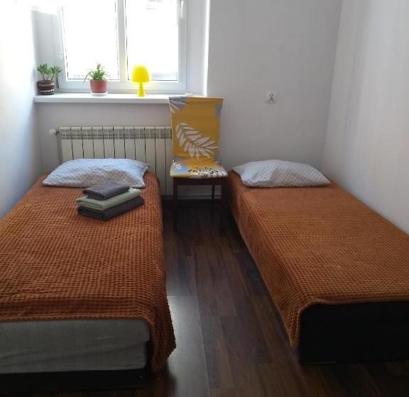 اتاق اکونومی, Hostel Staromiejski