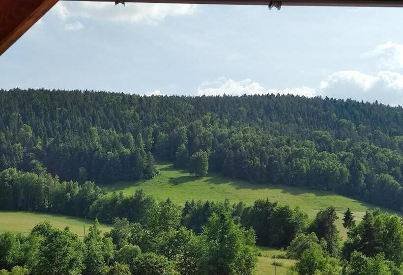 شقة غرفة واحدة, Cichy Zakątek