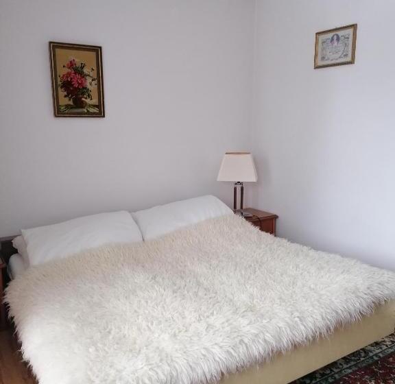 ガーデンビュースタンダードルーム, Dom Honorat, Kamianna 70, 33 336