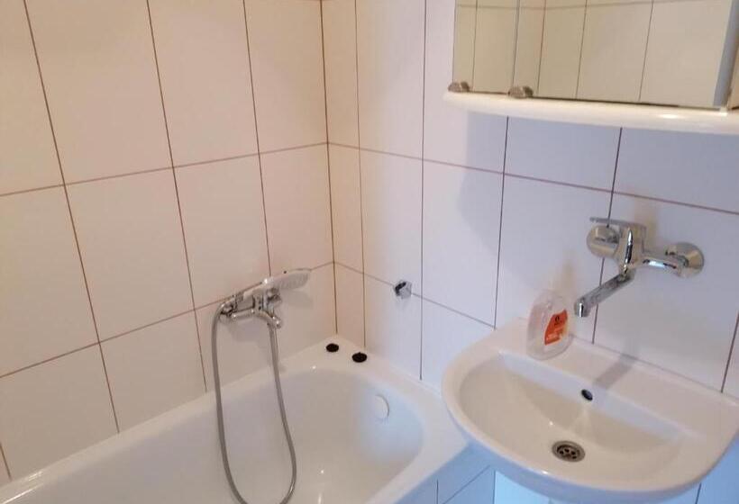 スタンダード４人部屋, Dom Honorat, Kamianna 70, 33 336