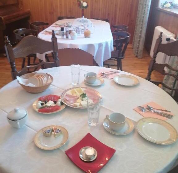 庭の見える１ベッドルームアパートメント, Dom Honorat, Kamianna 70, 33 336