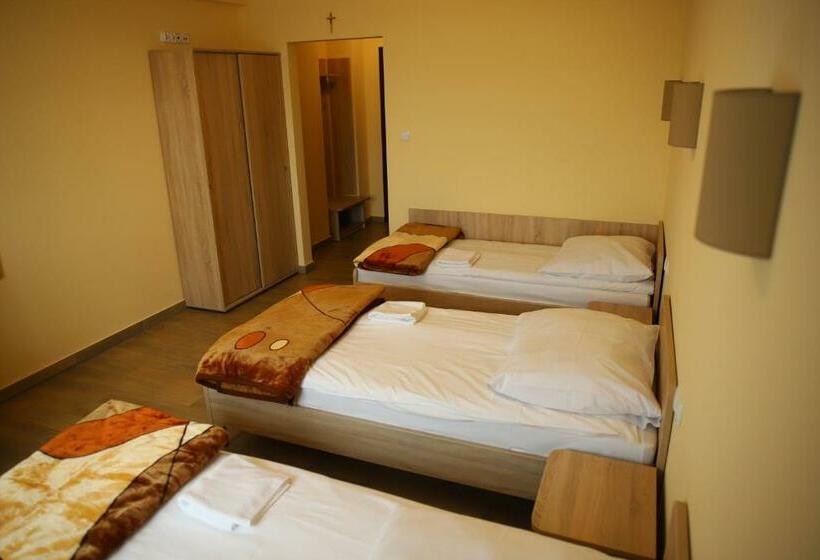 غرفة قياسية ثلاثية, Dom Pielgrzyma Betlejem