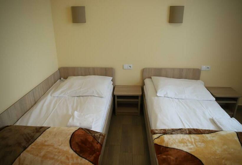 חדר סטנדרט לשלושה, Dom Pielgrzyma Betlejem