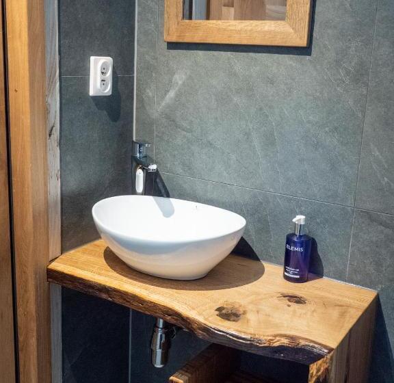 חדר משפחתי, Kwatera Karkonoska