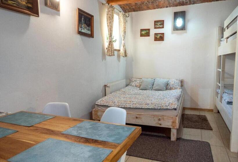 חדר משפחתי, Kwatera Karkonoska