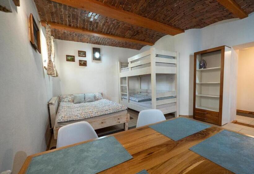 חדר משפחתי, Kwatera Karkonoska