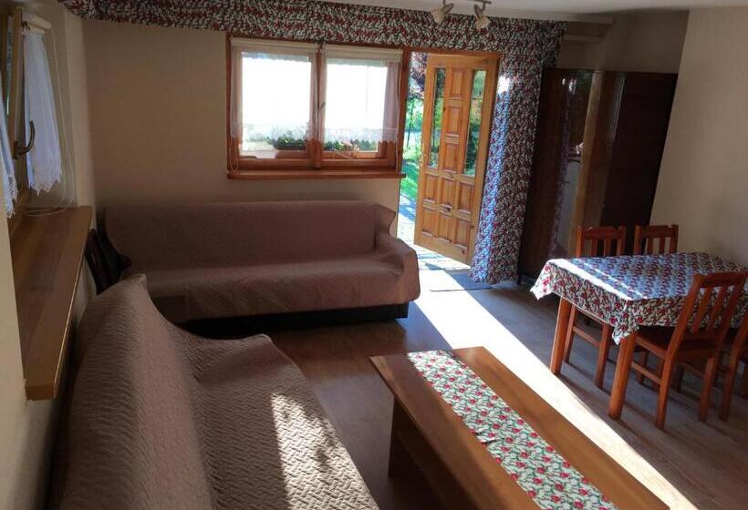 Стандартный внешний трехместный номер с ванной комнатой, Marysieńka