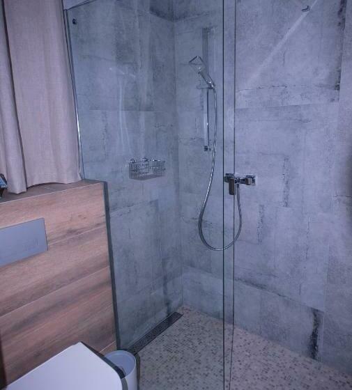 סוויטה דלוקס, Widokowa Osada