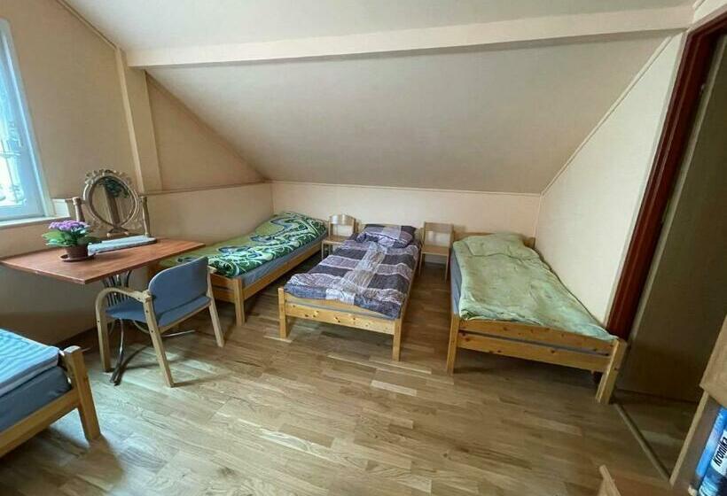 غرفة عائلية, Zacisze Osławy Agroturystyka