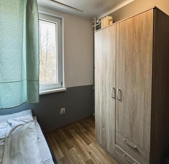 اتاق اکونومی, Kwadrat B&b Spiechowicza