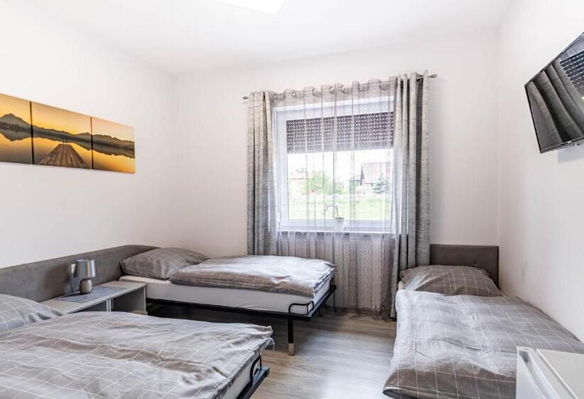 Номер Стандарт Трехместный, Motel Oliv