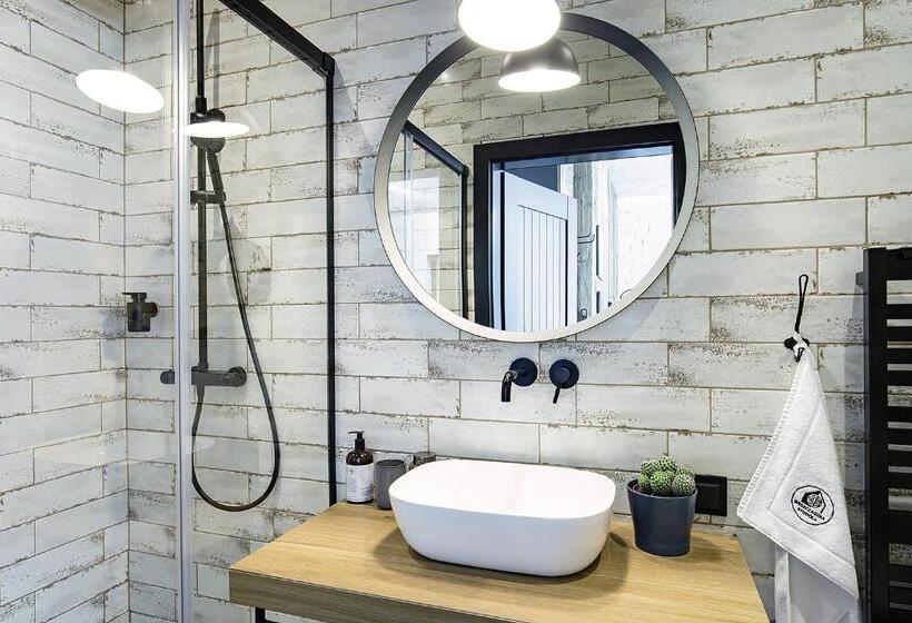 带露台的标准工作室, Bieszczadzka Stodoła