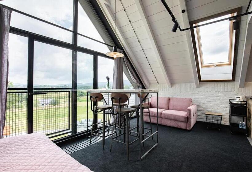 标准工作室, Bieszczadzka Stodoła