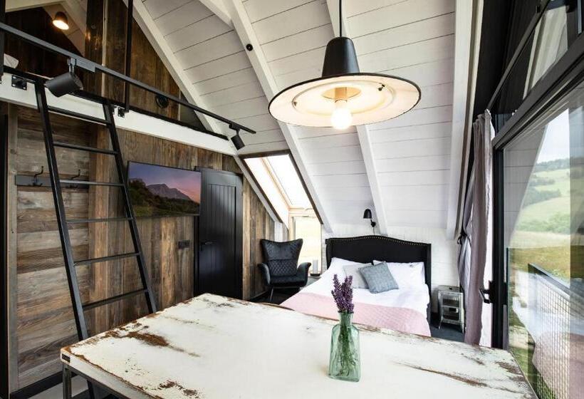 标准工作室, Bieszczadzka Stodoła